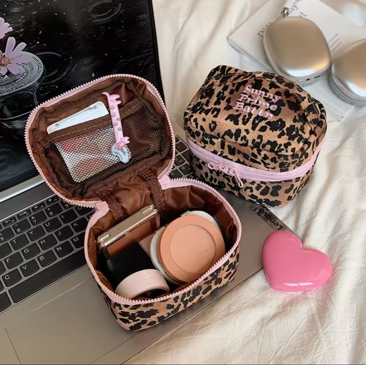 شنطة ميكب+ميدالية