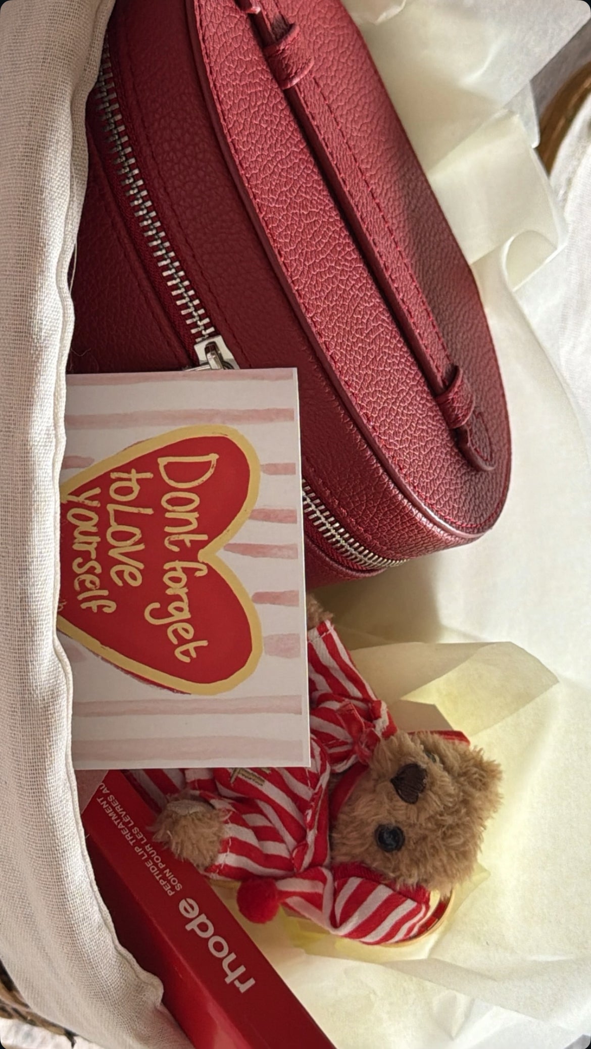 Saie Blush and Set + basket Valentines