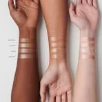 HIGHLIGHTING BALM